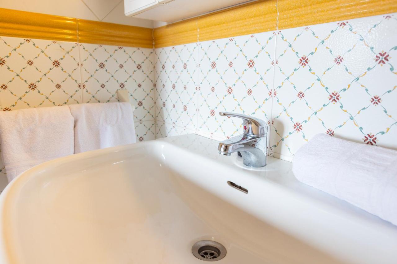 Apartagal-Edificio Celtas フォス エクステリア 写真